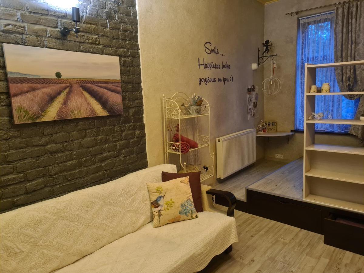 Cozy Compact Flat In The City Center リヴィウ エクステリア 写真